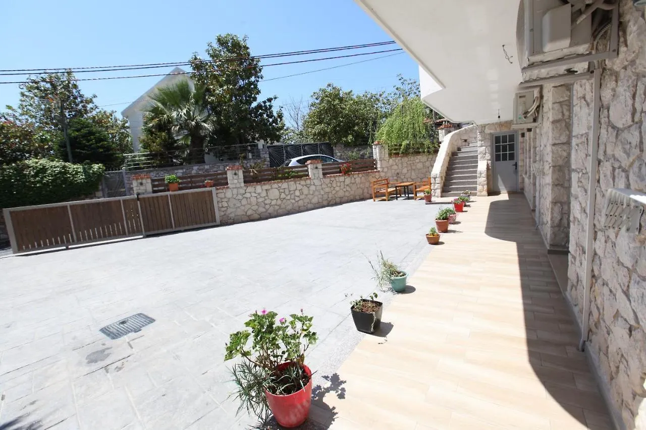 Апартаменты Vila Anhel Ксамил Албания
